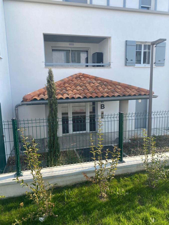 Chambre D'Hote Cosy Hiriburu Saint-Pierre-dʼIrube Exterior foto